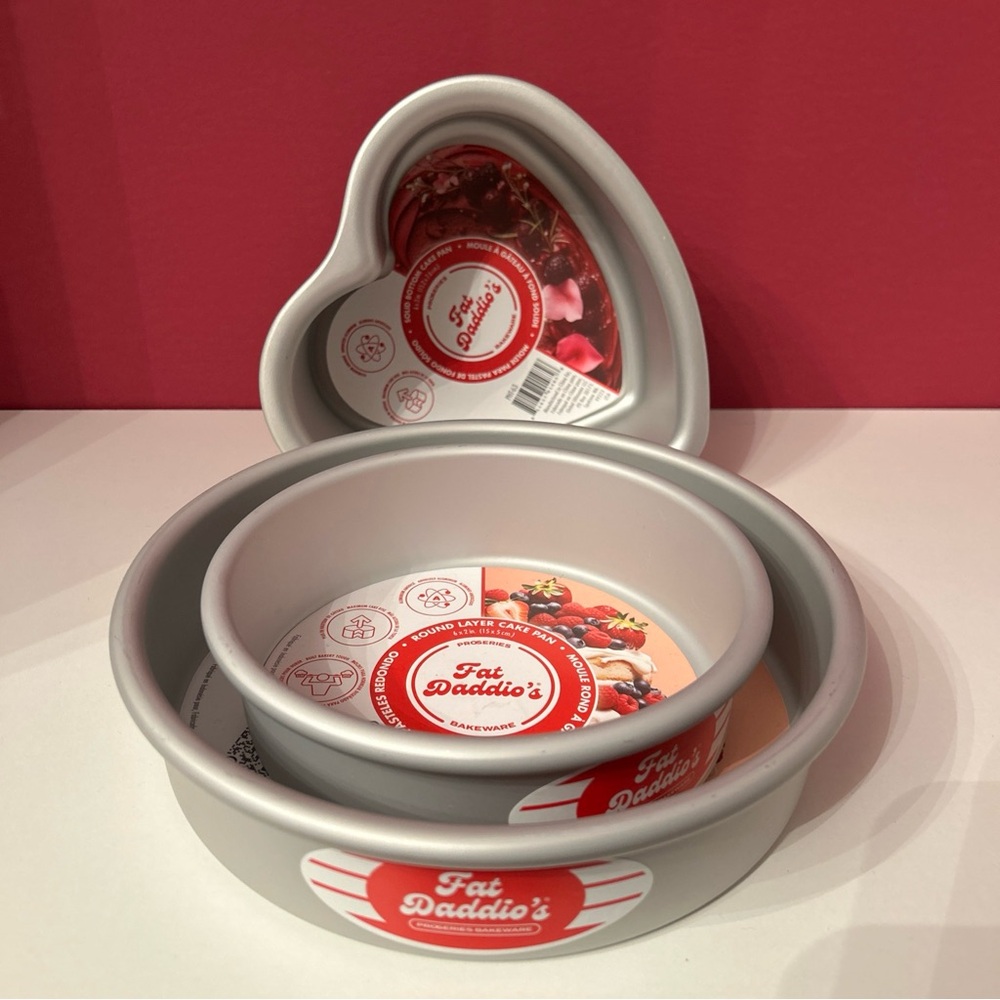 Fat Daddio's Silver Cake Pan Set Valentines heart and round